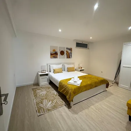 Cantinho Do Avo Almeida بيت للعطل نازاريه